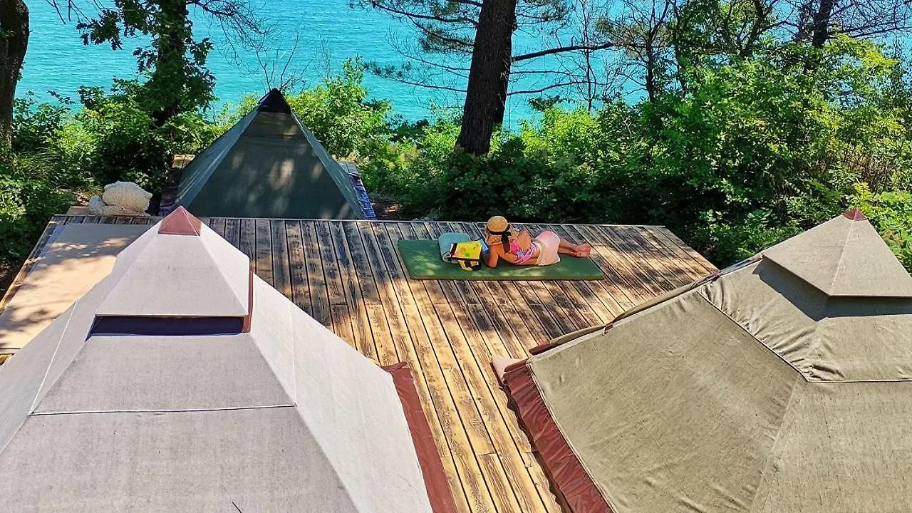 Комплекс Пирамидите Варна Luxury tent Varna